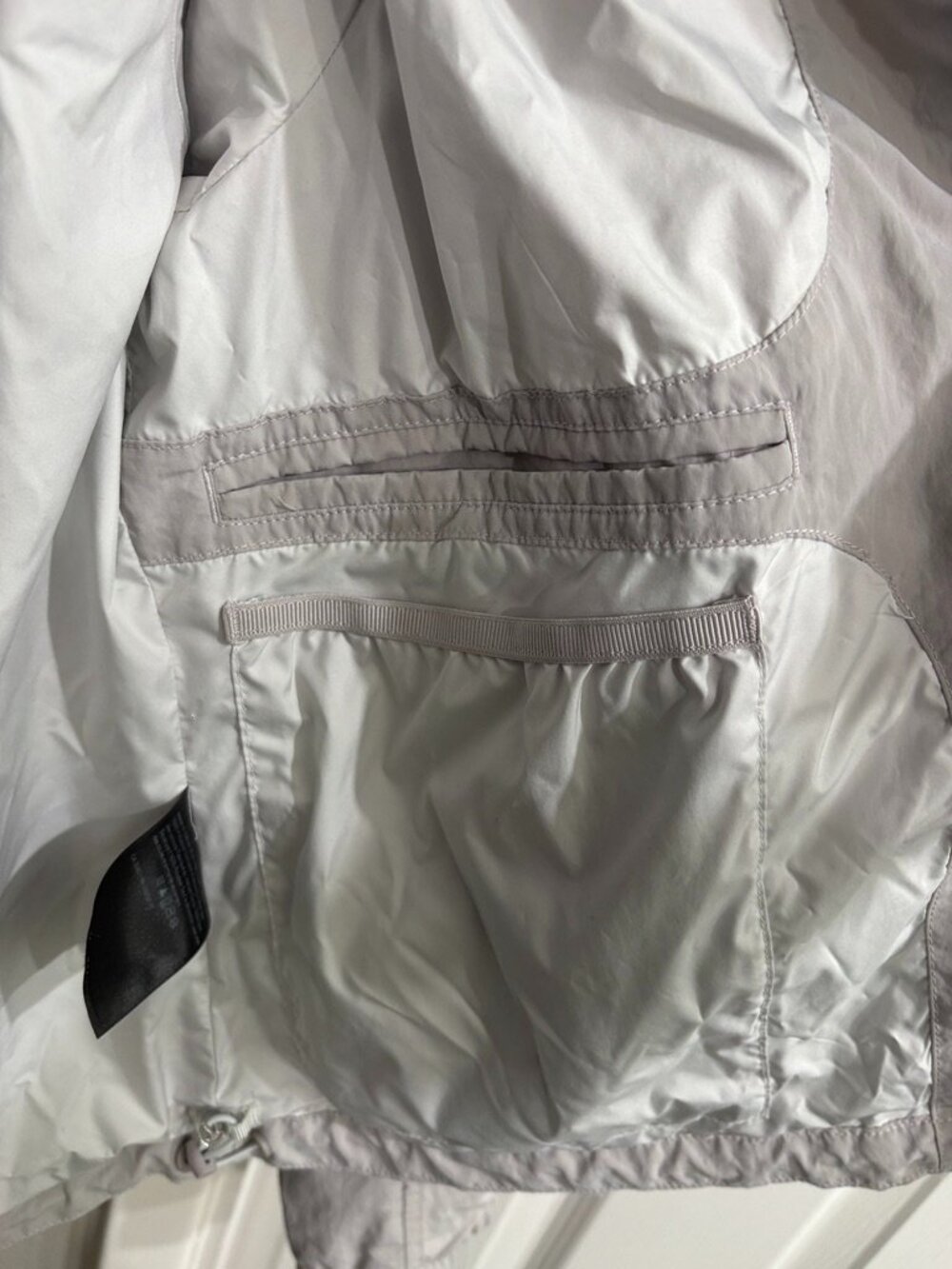 Lululemon Always Effortless Jacket Size 4 in Chrome - Picture 4 of 8